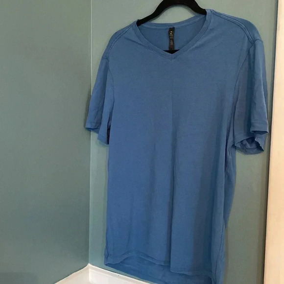 Lululemon blue v neck t-shirt size medium - Picture 3 of 5
